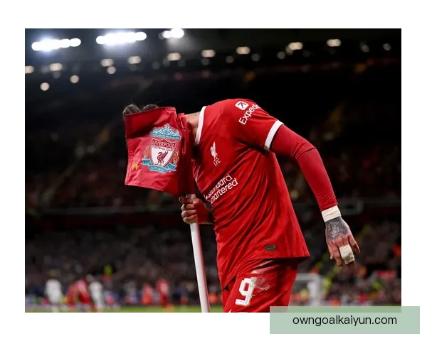 瓦拉内在本赛季比赛中表现稳健，助力球队稳定防线。